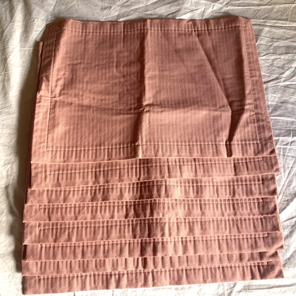 Vintage Pier 1 Set of 8 Mauve Pleated Placemats